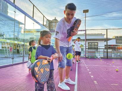 上海90后创立国内首家低龄儿童网球培训品牌，把运动这粒“种子”种进小朋友心中
