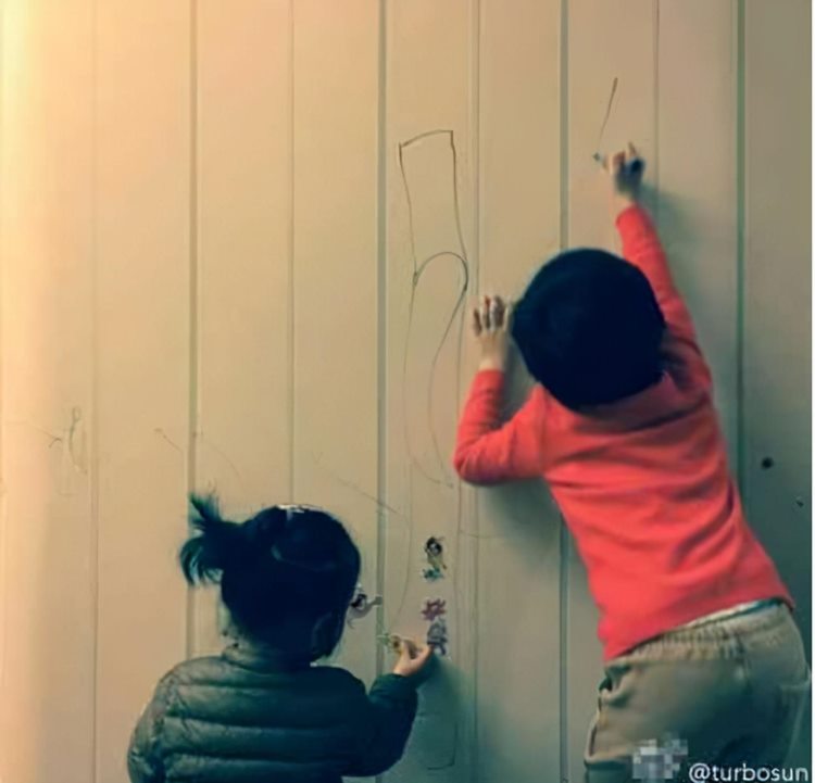 对孩子进行艺术启蒙，应该怎么做？请抓好三个方面