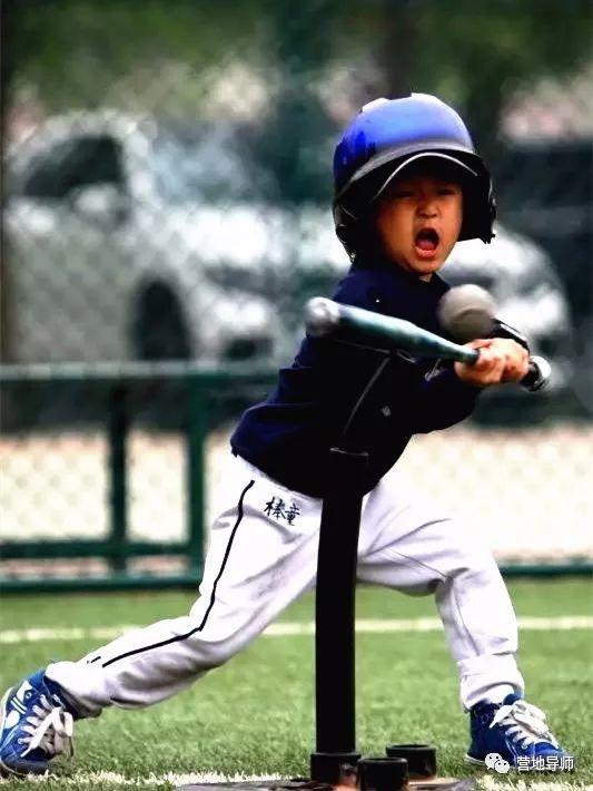 中国基础空白，为了女儿能打棒球清华学霸打造了孩子棒球训练品牌