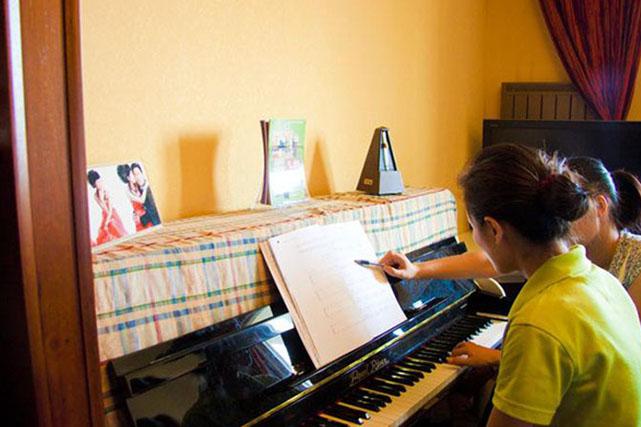 「熙艺艺术培训」如何选择钢琴培训机构？