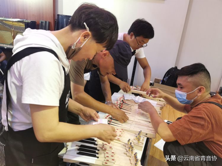 “怀匠人、践匠行、做匠人”云南省钢琴调律技能培训在昆明举办