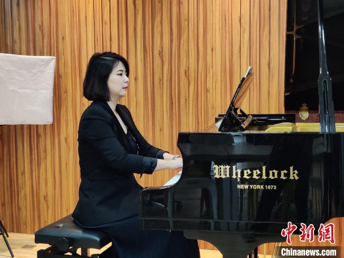 台青福州创办钢琴培训机构“云”授课逾3000堂