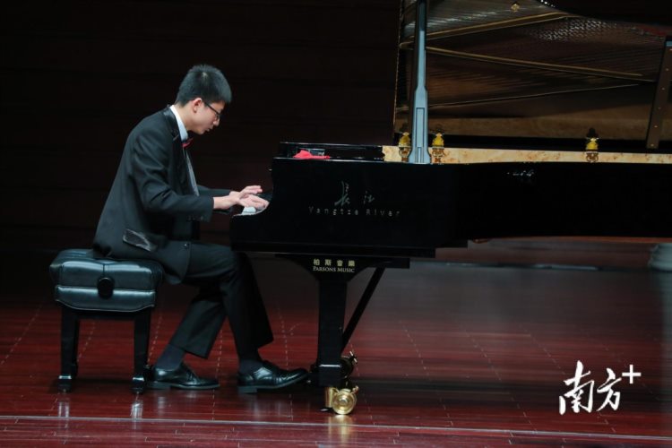 开课啦！2022珠海钢琴大师班优雅启幕
