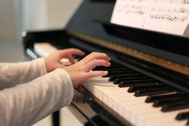 云音符线上学钢琴丨如何选择儿童钢琴基础培训班