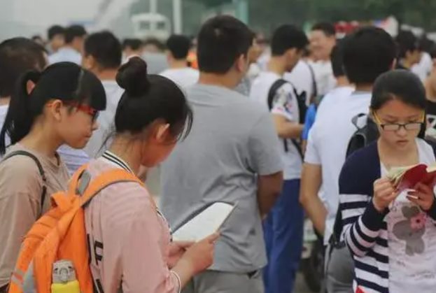 大学冷门“小语种”专业，毕业后“钱”途大好，却少有学生愿意学