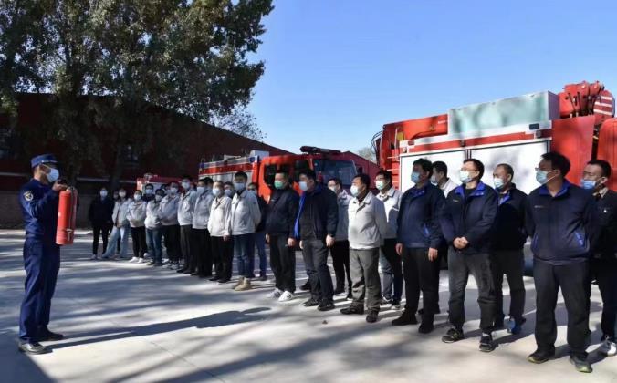 北京顺义消防对公交司乘人员开展“一警六员”消防基本技能培训 350人接受考核