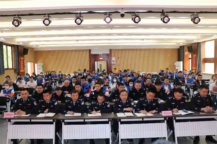 西安市公安局未央分局在全市率先对百余名治安协理员开展上岗培训