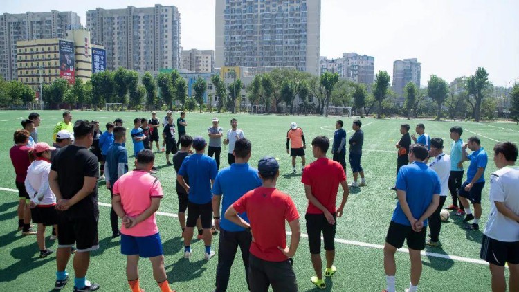 「蓝·资讯」第一届校园足球小学基地校教练员短期培训班圆满完成