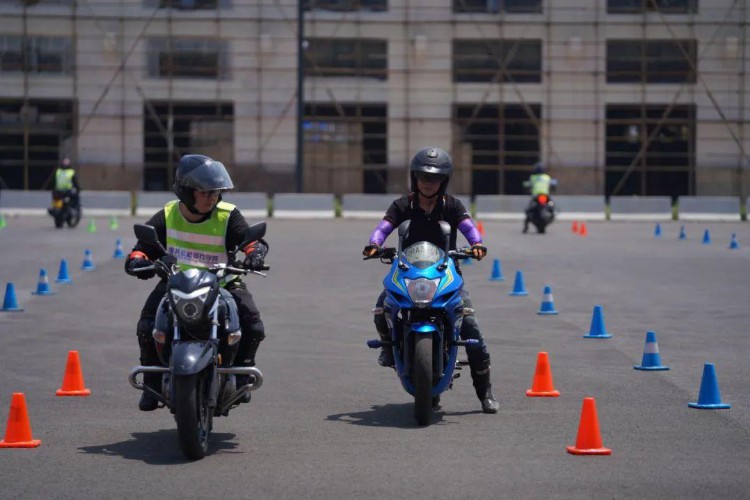 2021年摩托公社骑行学院驾驶培训课程全线升级，火热开启