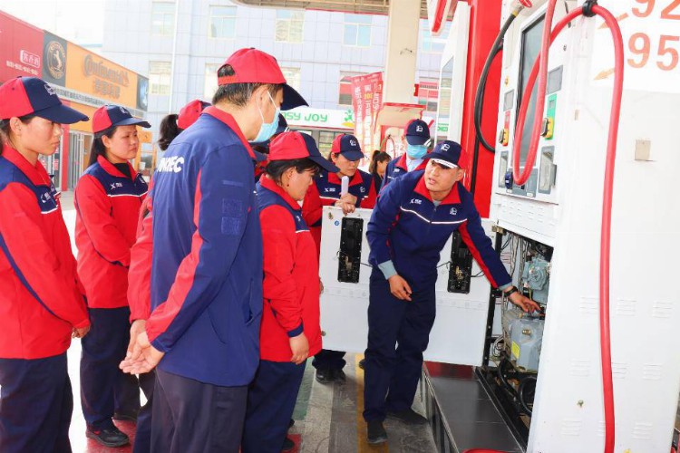 中国石化滨州石油分公司强化员工服务培训打造客户满意消费环境