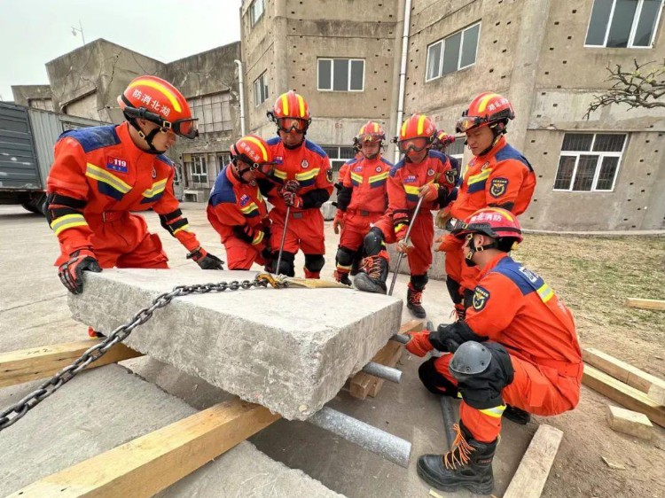 宜昌支队第三届地震救援专业技术中级培训20名队员圆满结训