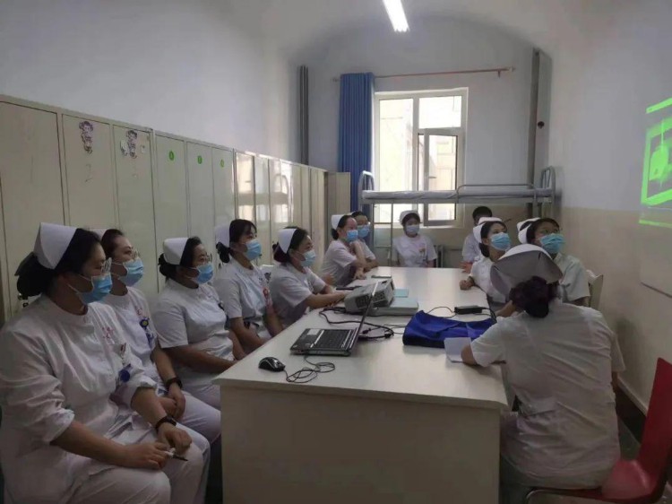 吕梁市人民医院举办老年护理培训班