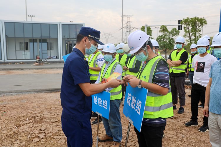 湖北荆门：消防培训进工地，系牢施工“安全绳”