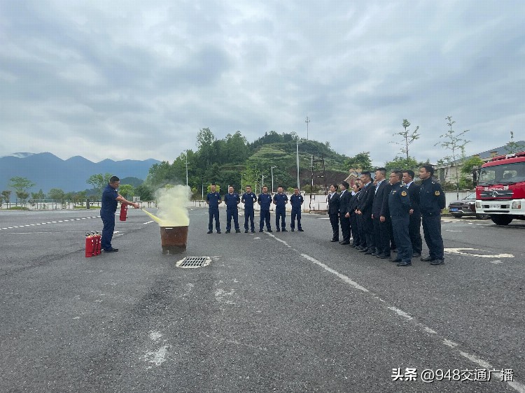 鄂西路政宣鹤大队：开展应急救护培训 提升应急处置效能