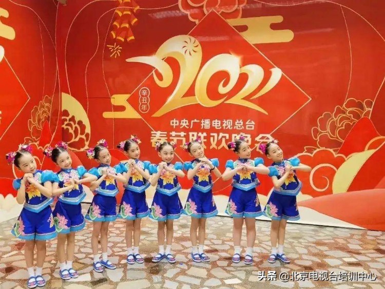 雪舞翔鑫舞蹈学校加入北京艺术教育联盟——汗水中的华丽蜕变