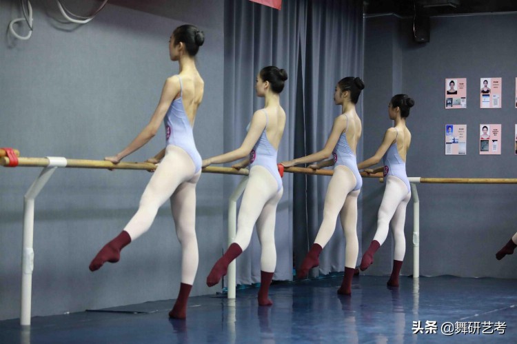 贵州贵阳艺考舞蹈培训机构培训费多少钱 艺考舞蹈培训学校怎么选
