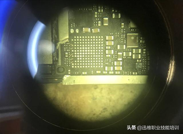 iPhone7手机卡死触摸没反应，上家修完不进系统，一招必杀技搞定