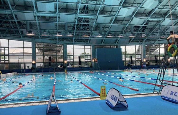 孩子暑假学游泳哪里去？上海值得推荐的俱乐部在这里