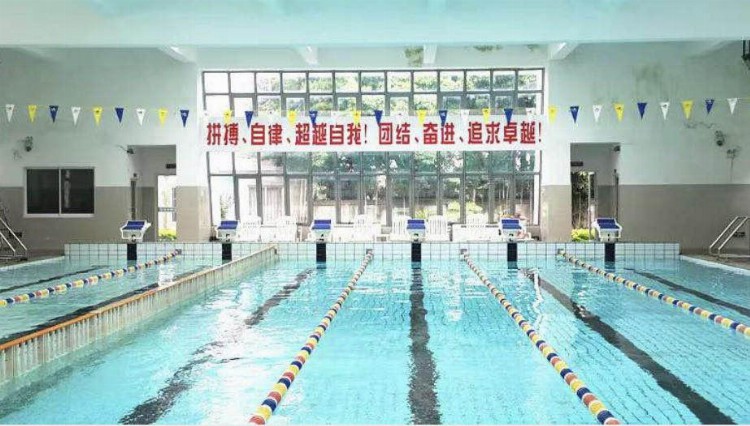 孩子暑假学游泳哪里去？上海值得推荐的俱乐部在这里