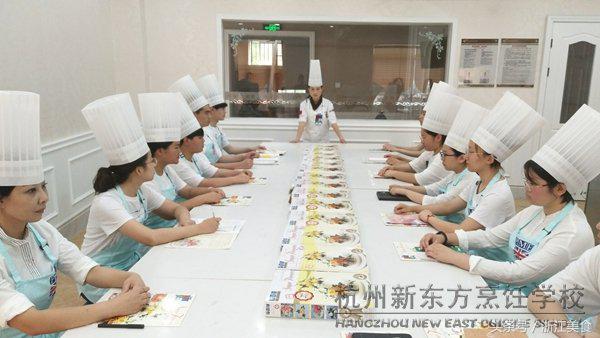 杭州新东方PME翻糖蛋糕培训选修晚班开课啦