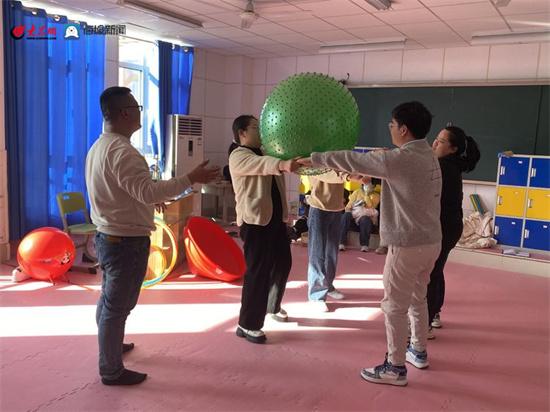 潍城区特殊教育学校康教结合培训：研感统精髓，促专业成长