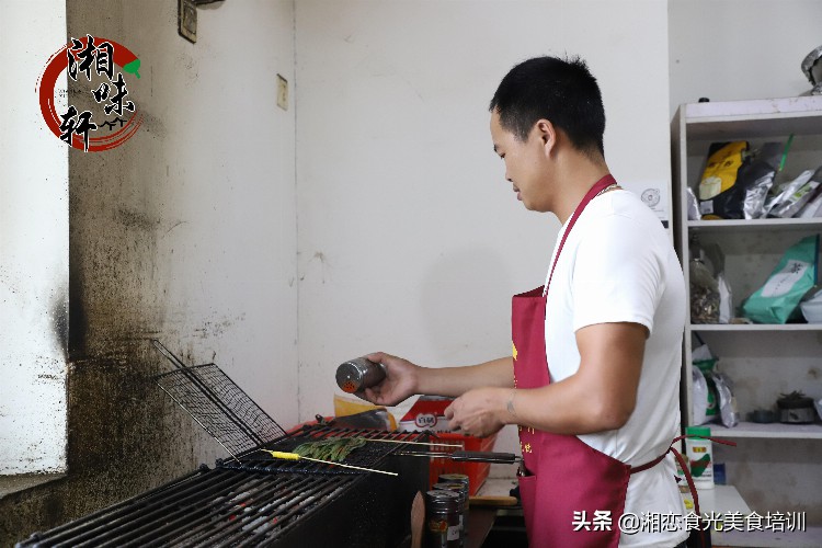 长沙湘西小串技术培训，哪里可以学到正宗的烧烤湘西小串技术