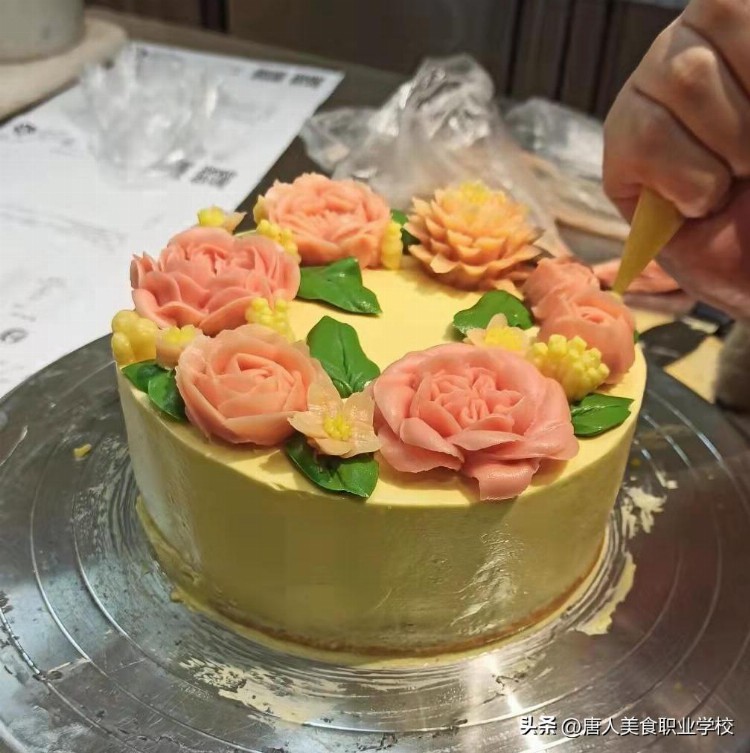 烘焙蛋糕裱花技能培训 北京唐人美食培训学校