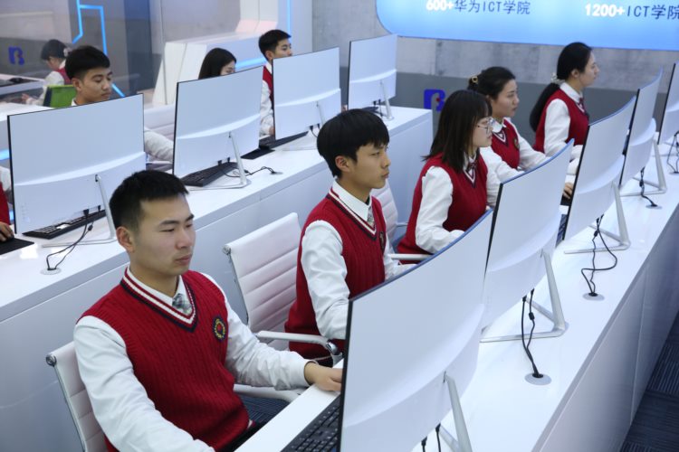 河南计算机培训学校哪家好？郑州北方电脑学校怎么样？