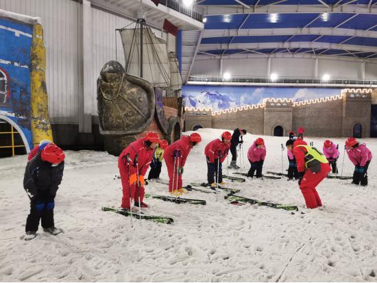 2021年河北省中小学体育教师冰雪培训滑雪项目圆满完成