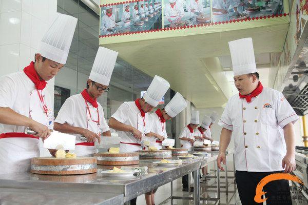 安徽新东方烹饪学校 中国最大厨师培训教育机构发源地