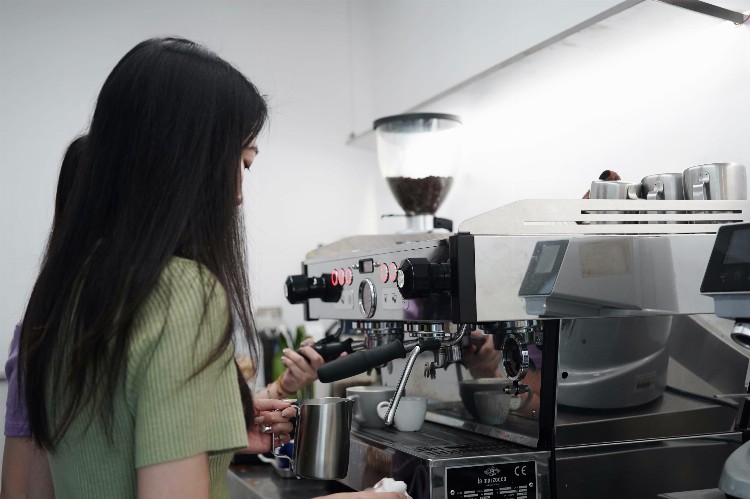 零基础咖啡技能也能就业咖啡师，咖啡店创业？