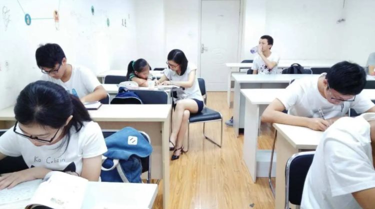 ​北京一男子“顶风作案”，违规开补课班致5人核酸阳性，后续来了