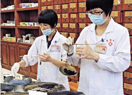香港人北上学中医蔚然成风 针灸课程受欢迎