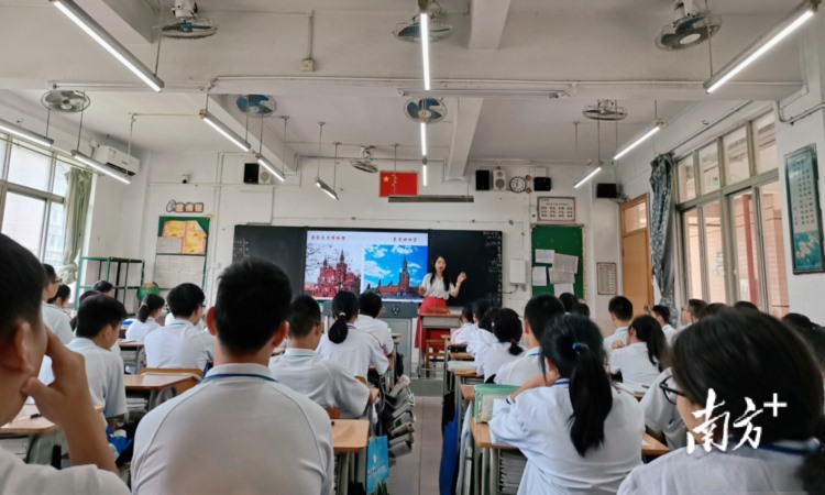 海归硕士教小语种！顺德龙江中学外语教师团“上新”