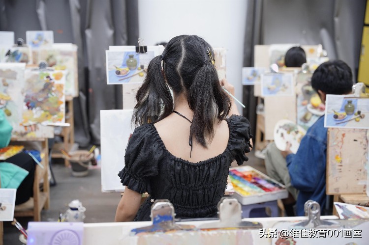 武汉美术生画室培训——如何选择一个好的高考美术培训机构？