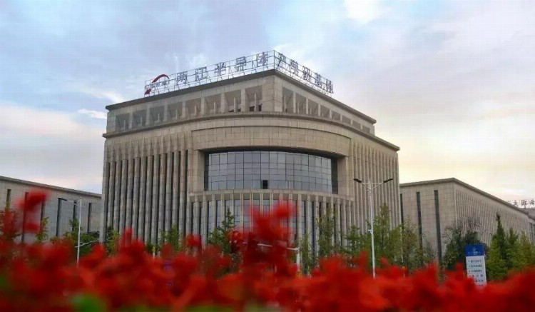 重庆两江新区半导体研究院正式开启人才培训工作