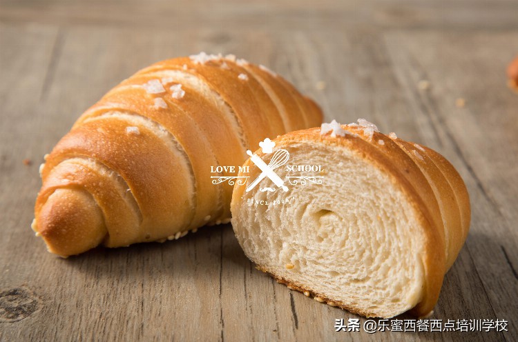 学面包必看！油脂在面包制作中的作用以及注意事项
