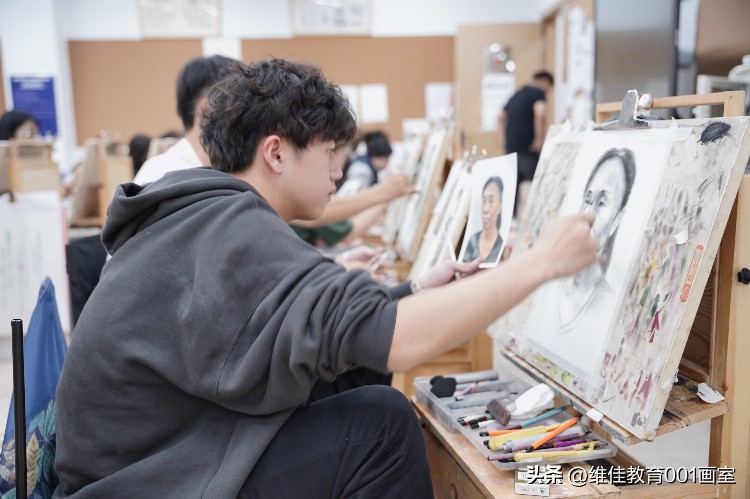武汉美术生画室培训——如何选择一个好的高考美术培训机构？