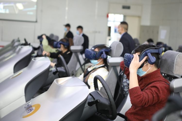近30万学员VR学车 东方时尚开启智慧驾培新模式