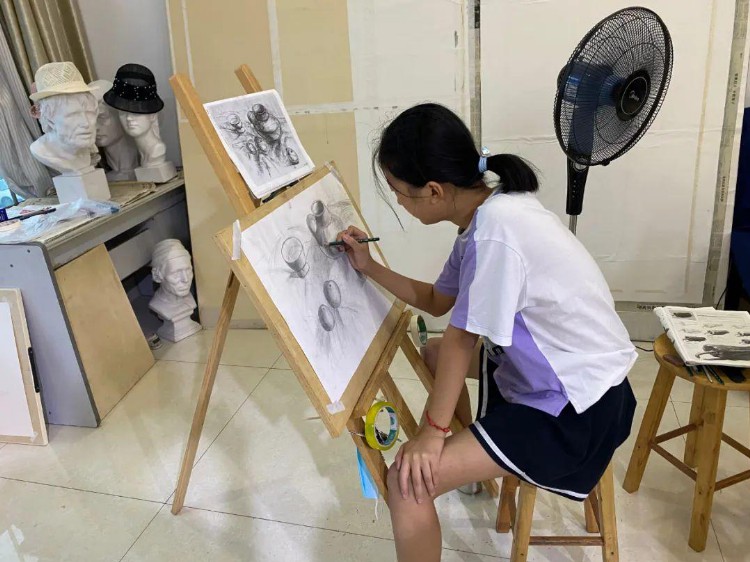 潍坊创建“东亚文化之都”|不负假期，不负好时光！2022暑期青少儿美术培训班圆满结课