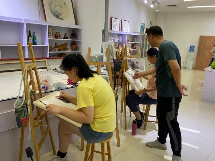 潍坊创建“东亚文化之都”|不负假期，不负好时光！2022暑期青少儿美术培训班圆满结课