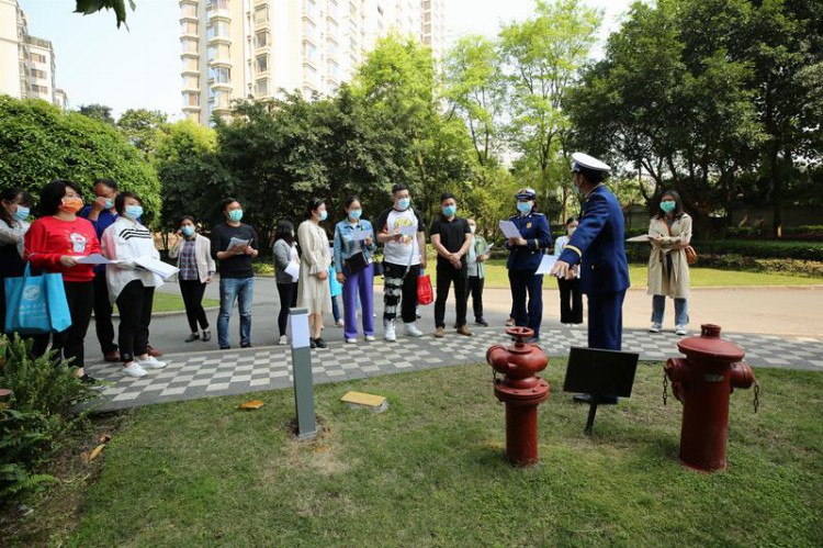两江新区人和街道组织召开高层建筑消防安全隐患排查培训会