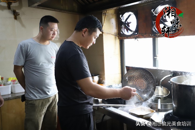 长沙什么地方可以学津市牛肉粉？早餐特色粉面培训