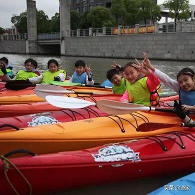 现在兴趣班，从机器人编程、击剑到马术、滑雪，让孩子玩的尽兴