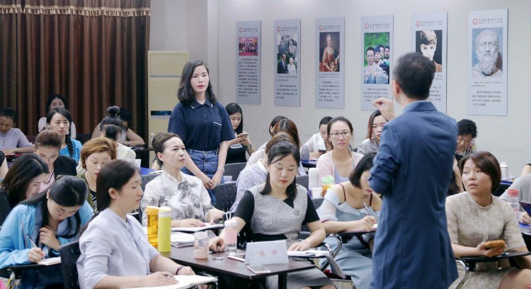 服装搭配师培训学校排名——第一竟然是它