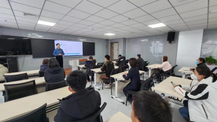 【学习宣传贯彻党的二十大精神】银川市工人文化宫开展场馆服务礼仪培训