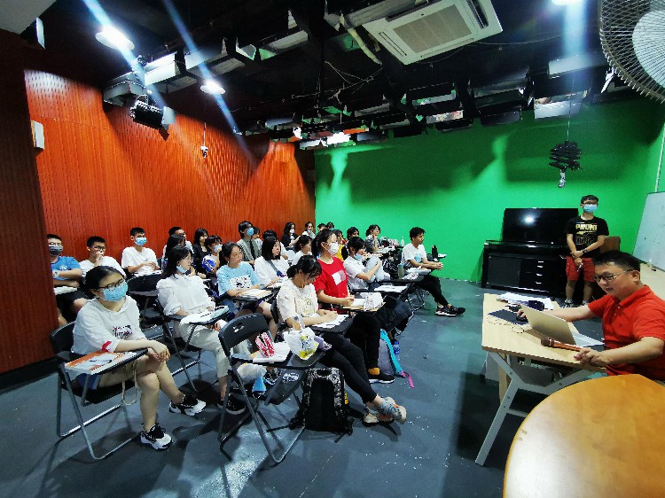 广东分视传媒：播音主持培训，学习内容是什么？