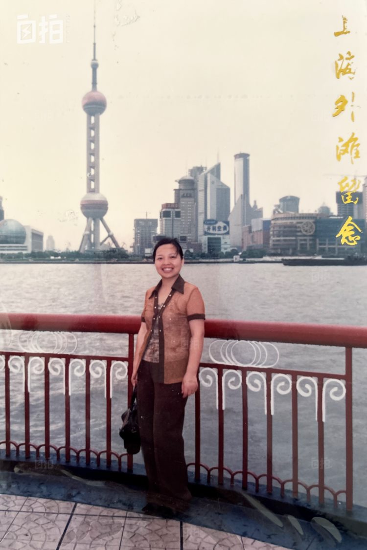 我，农村女生，高中毕业进厂打工，自学法律后，在上海开了家律所