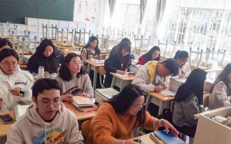 充充电，打打气，加加油——2022-2023学年度下学期全体教师培训