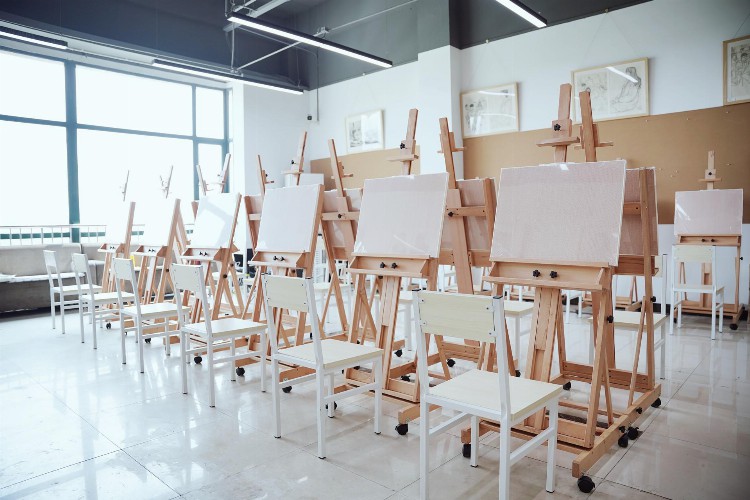 想参加艺考去画室培训机构学习美术 美术适合所有人吗？
